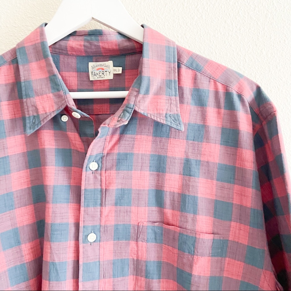 Faherty | Checkered Organic Cotton Short Sleeve - Picture 6 of 7